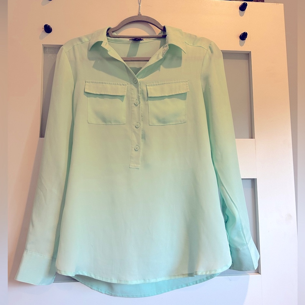 EUC Ann Taylor mint green equipment blouse